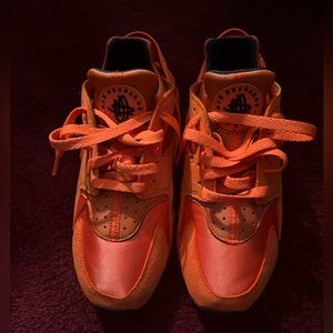 Comfortable sneaker!!!